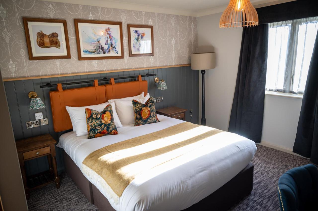 Ely Hotel By Chef & Brewer Collection Camberley Exterior photo