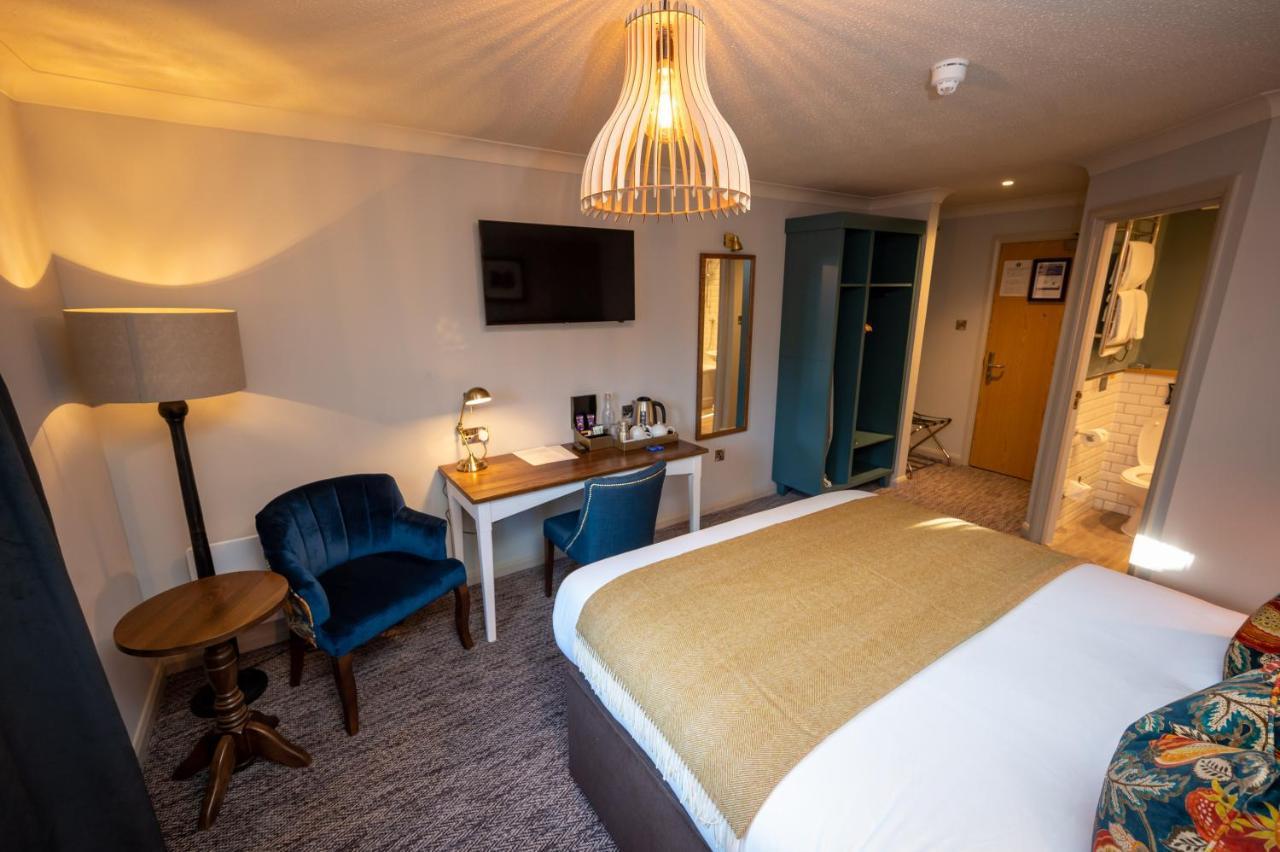 Ely Hotel By Chef & Brewer Collection Camberley Exterior photo